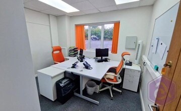 Main Rd, Hawkwell for lease Interior Photo- Image 2 of 4