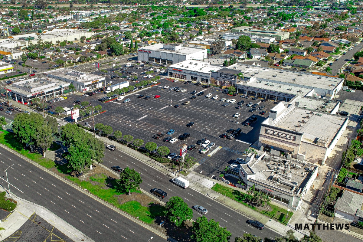 17490 Hawthorne Blvd, Torrance, CA for lease Building Photo- Image 1 of 4