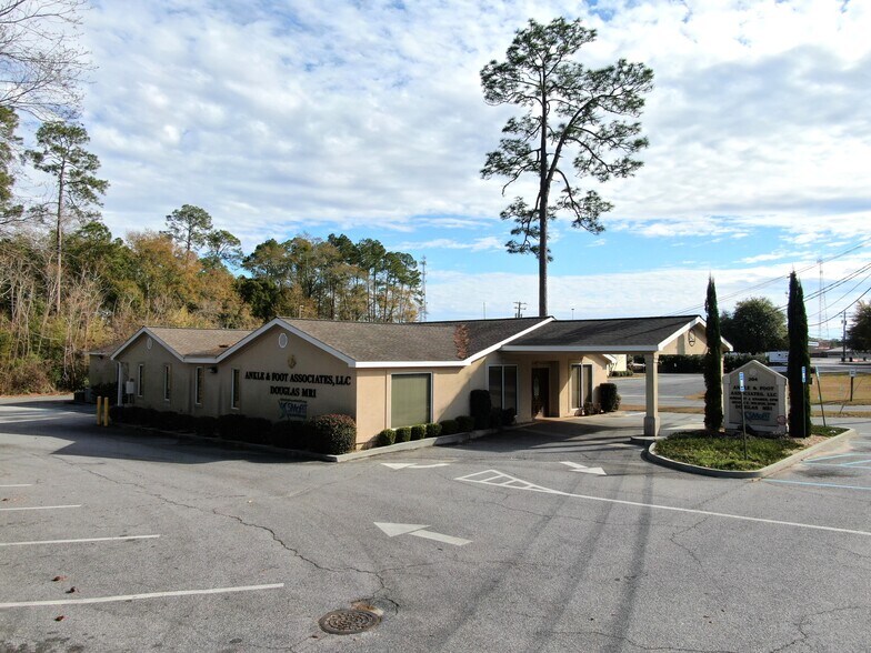 204 Westside Dr, Douglas, GA 31533