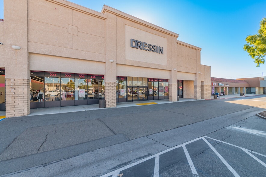 2450 E Chapman Ave, Fullerton, CA for lease - Building Photo - Image 2 of 10