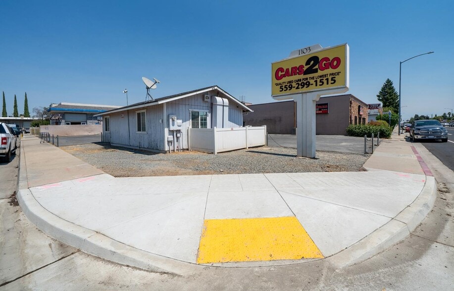 1103 Barstow Ave, Clovis, CA for lease - Primary Photo - Image 1 of 4