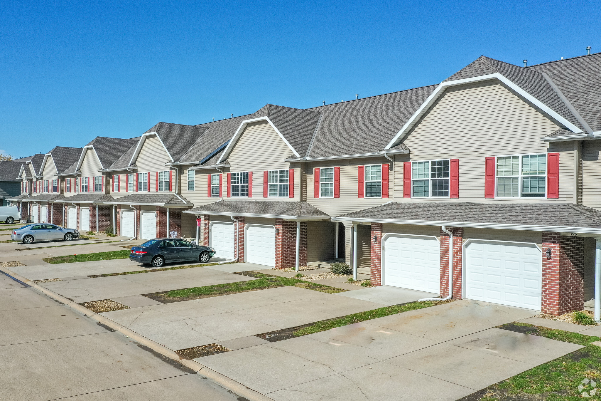 900 Crampton Ave, Carbon Cliff, IL for sale Primary Photo- Image 1 of 1