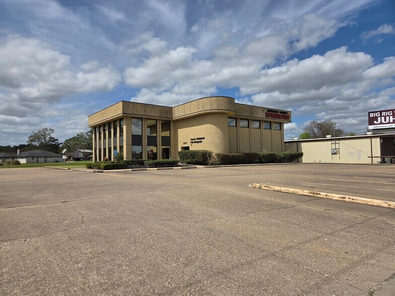 1844 & 1846 Interstate 10 S, Beaumont, TX for sale - Building Photo - Image 3 of 43