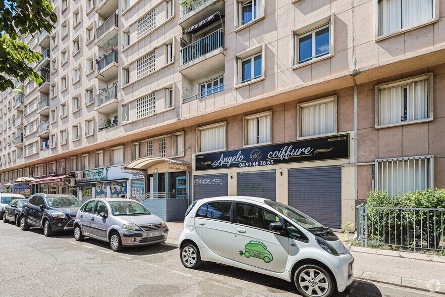 Retail in Marseille for lease - Building Photo - Image 2 of 4