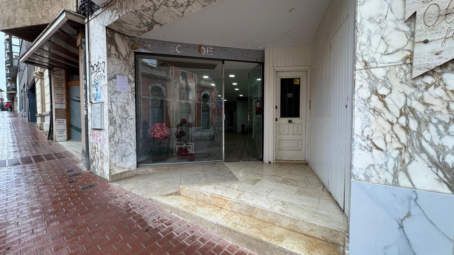 Retail in Terrassa, Barcelona for lease Interior Photo- Image 1 of 13