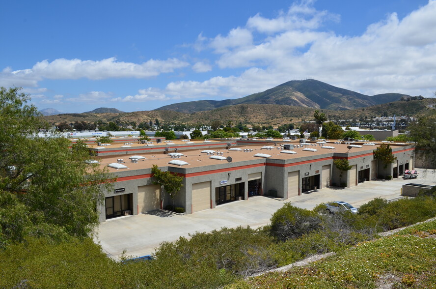 2735 Via Orange Way, Spring Valley, CA for lease - Building Photo - Image 2 of 7