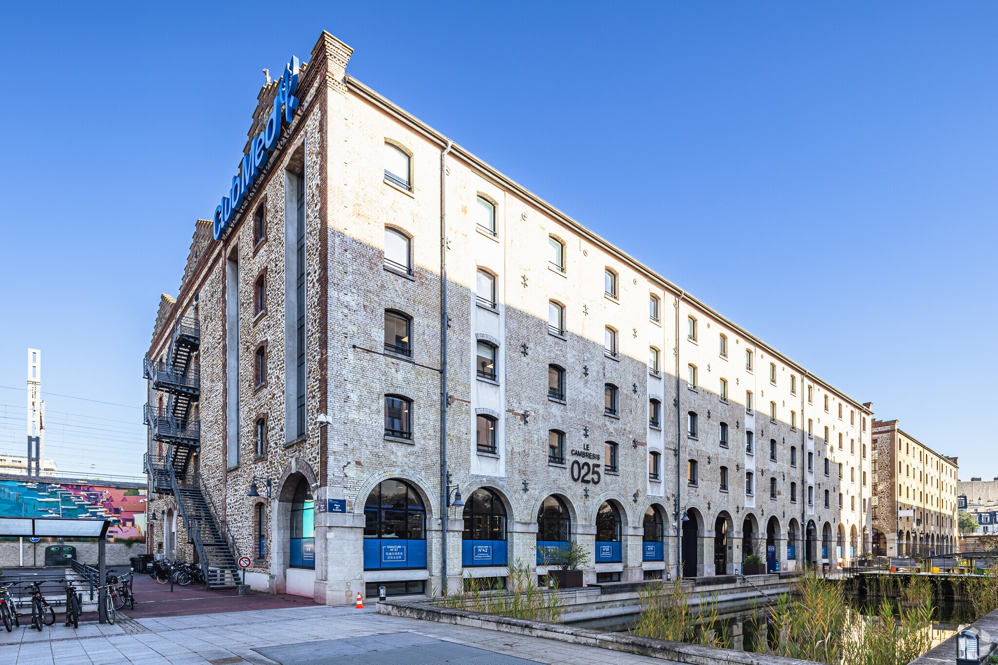 11 Rue De Cambrai, Paris for lease Primary Photo- Image 1 of 4