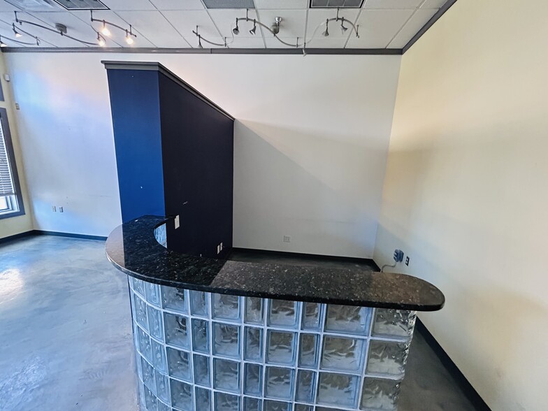 212 7th St E, Saint Paul, MN for lease - Building Photo - Image 3 of 11