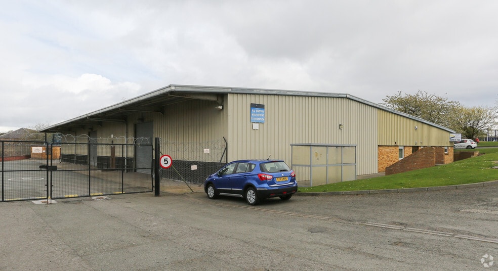 15-17 Dickson St, Dunfermline for sale - Primary Photo - Image 1 of 1