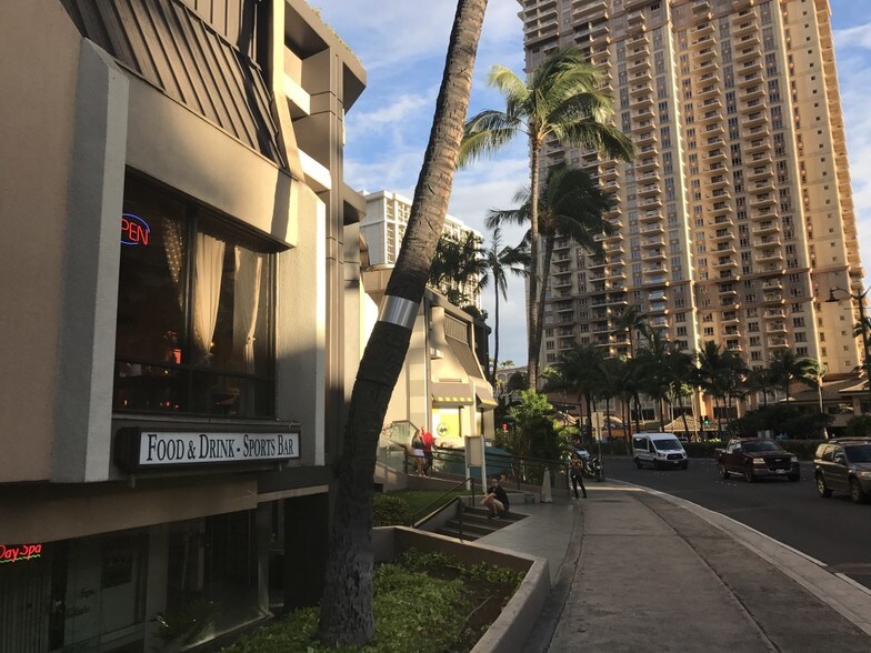 1778 Ala Moana Blvd , Honolulu, HI 96815 Discovery Bay Shopping