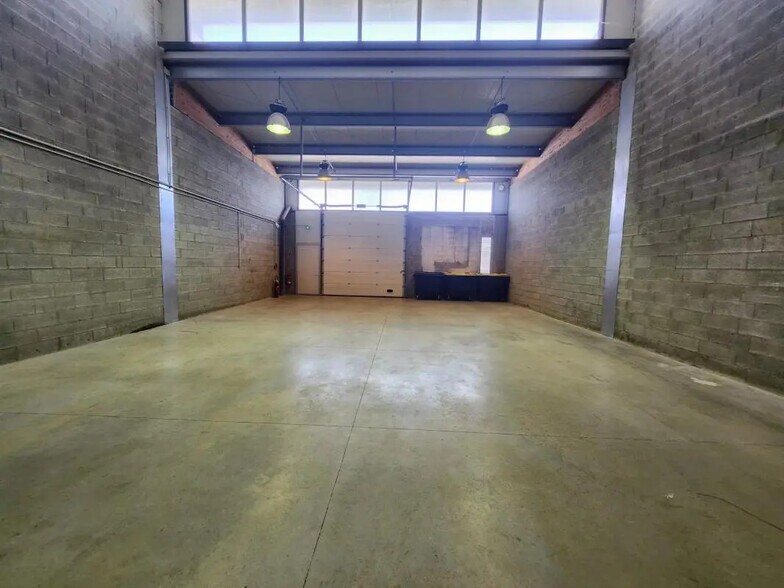 Flex in Castries for lease - Building Photo - Image 3 of 11