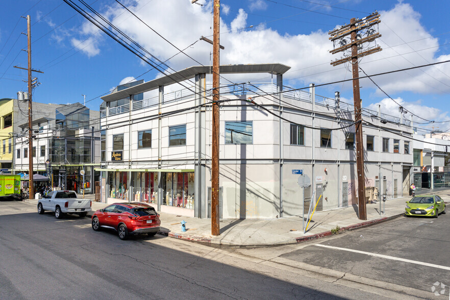 1013 Crocker St, Los Angeles, CA for lease - Primary Photo - Image 3 of 15