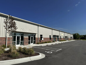 3012 Hall Waters Dr, Wilmington, NC for lease Building Photo- Image 2 of 4