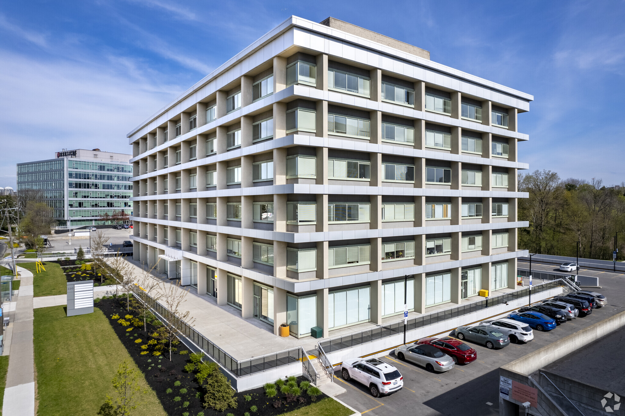 220 Duncan Mill Rd, Toronto, ON for sale Primary Photo- Image 1 of 6