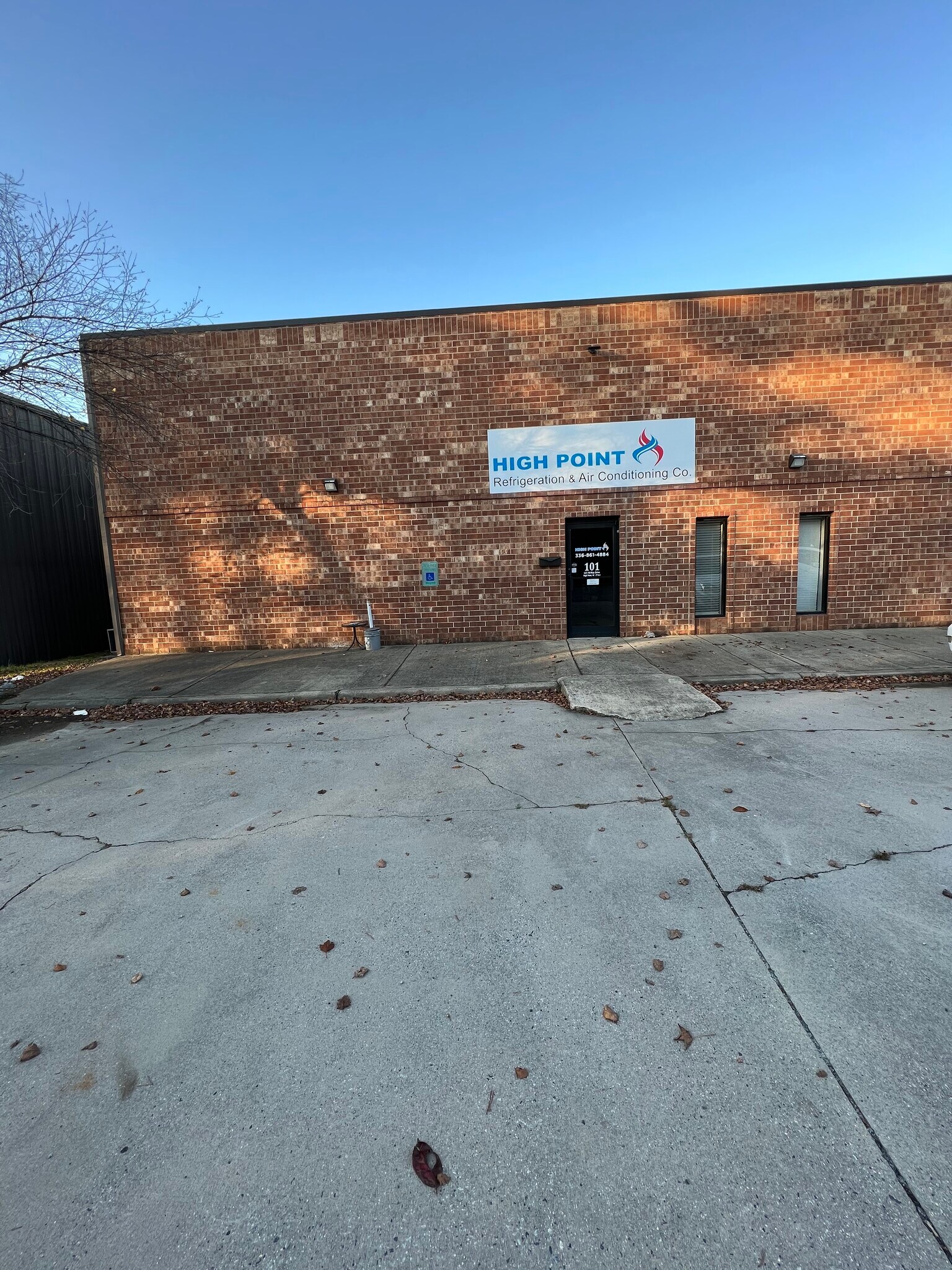 641 Mcway Dr, High Point, NC 27263