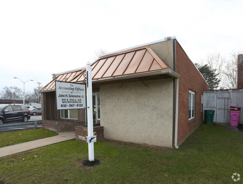 800 E Philadelphia Ave, Boyertown, PA for lease - Primary Photo - Image 1 of 4