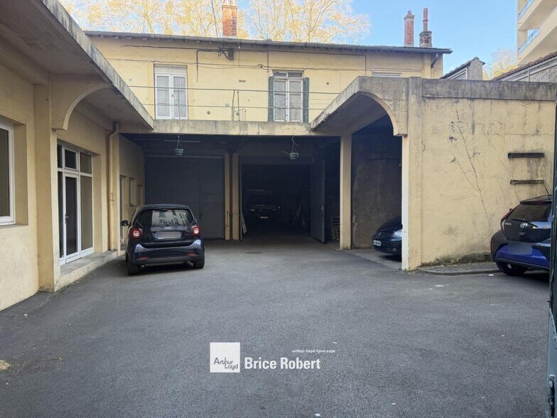 5 Rue Des Entrepôts, Lyon for sale - Building Photo - Image 1 of 5