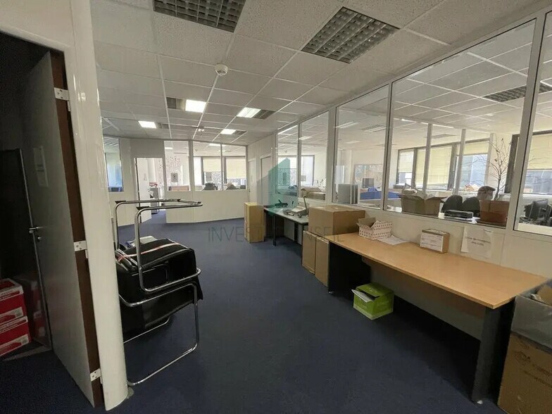 Office in Argenteuil for sale - Building Photo - Image 3 of 4