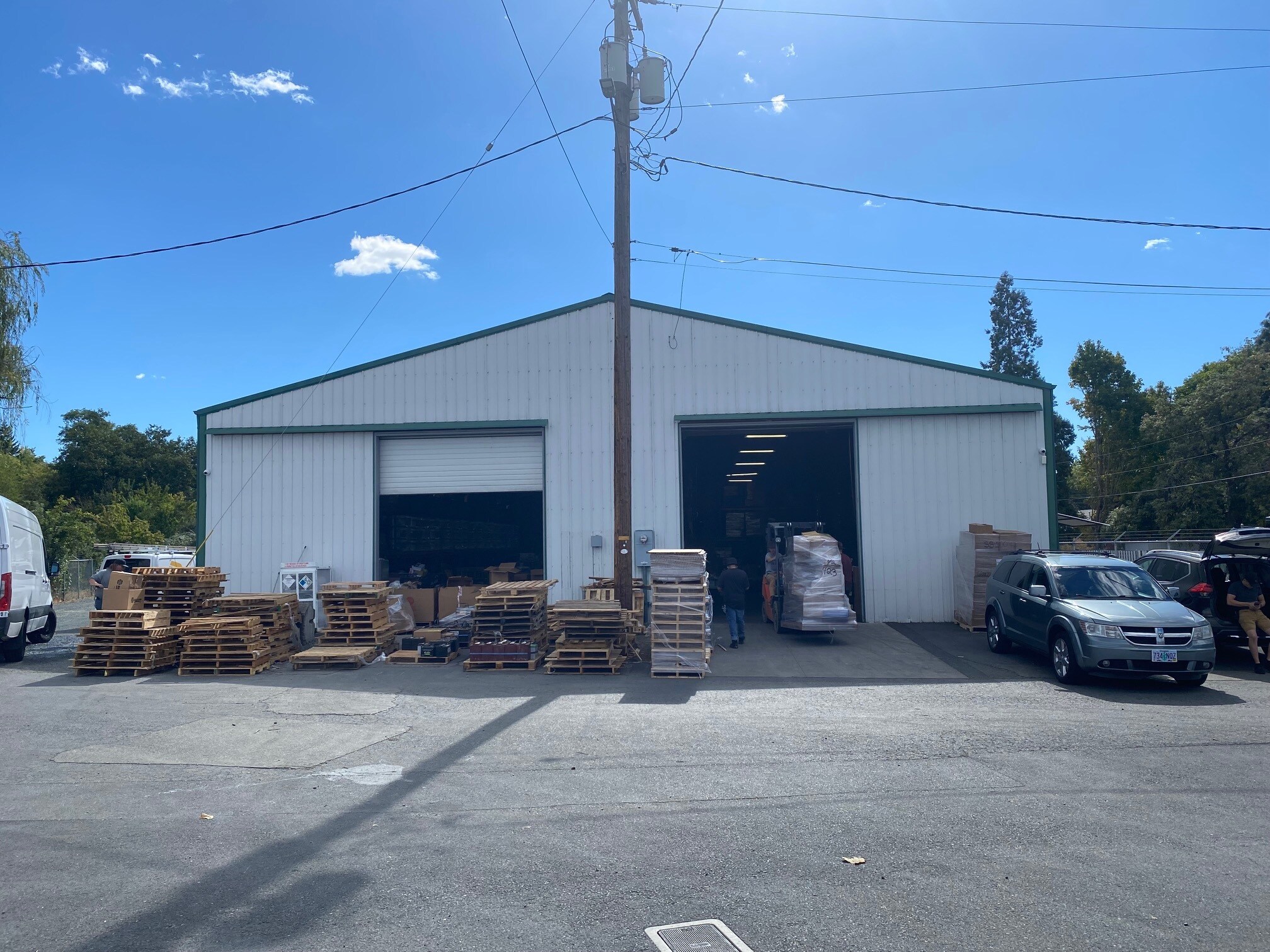 624 SE L St, Grants Pass, OR for sale Primary Photo- Image 1 of 1
