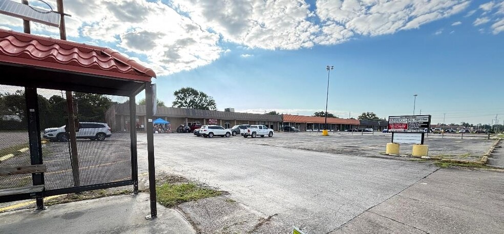 1017 Bayou Rd, La Marque, TX for sale - Building Photo - Image 2 of 17