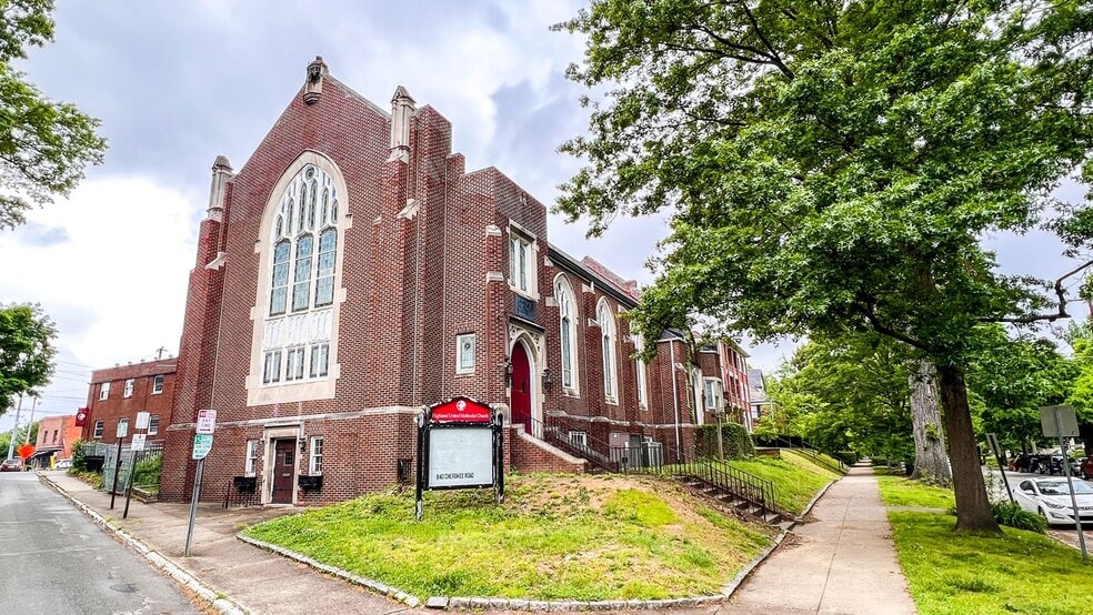 1140 Cherokee Rd, Louisville, KY for sale - Building Photo - Image 2 of 16