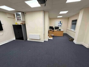 Ridge Hill Dr, Crewe for lease Interior Photo- Image 1 of 14