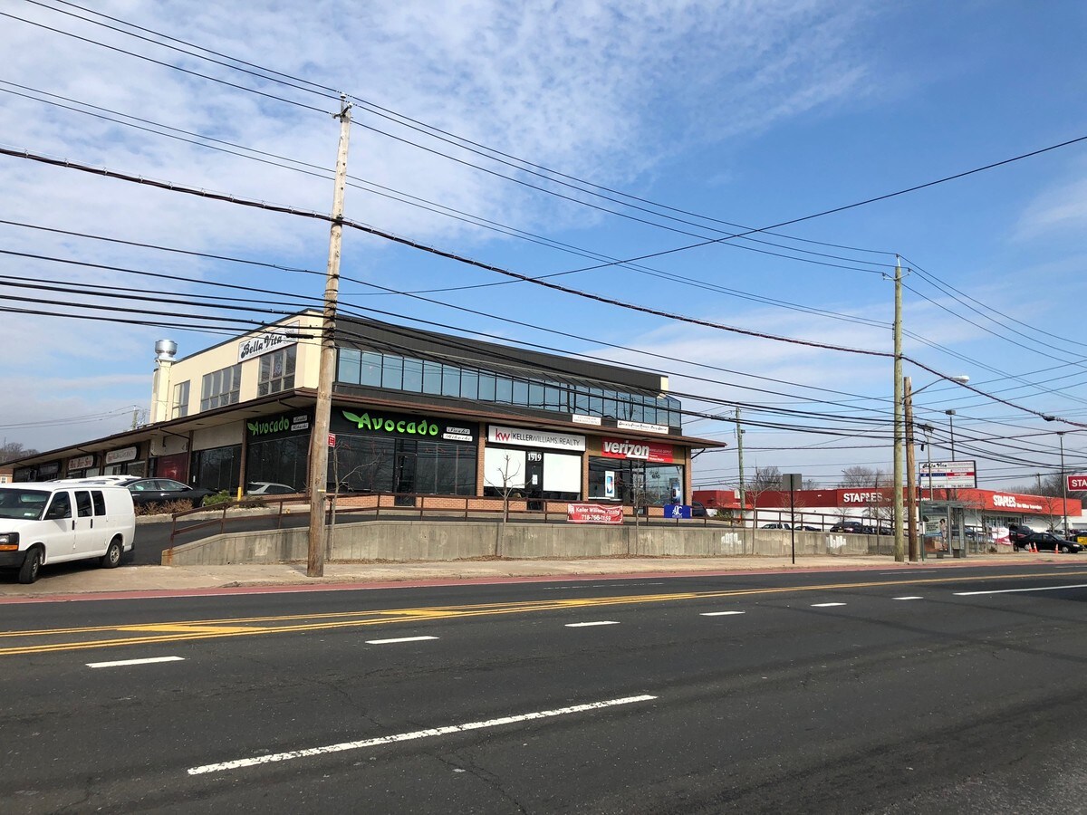 1919 Hylan Blvd, Staten Island, NY 10305