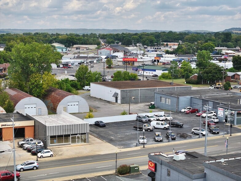 240 W Main St, Gallatin, TN for lease - Building Photo - Image 3 of 6