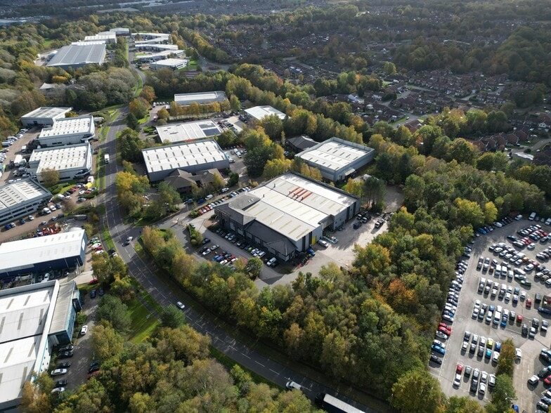 620 Europa Blvd, Warrington for lease - Building Photo - Image 1 of 12