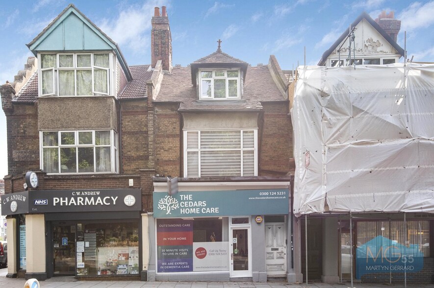 30 High Rd, London for lease - Building Photo - Image 2 of 5