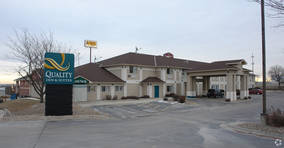 9505 S 142nd St Omaha Ne 68138 Hotel Property For Sale