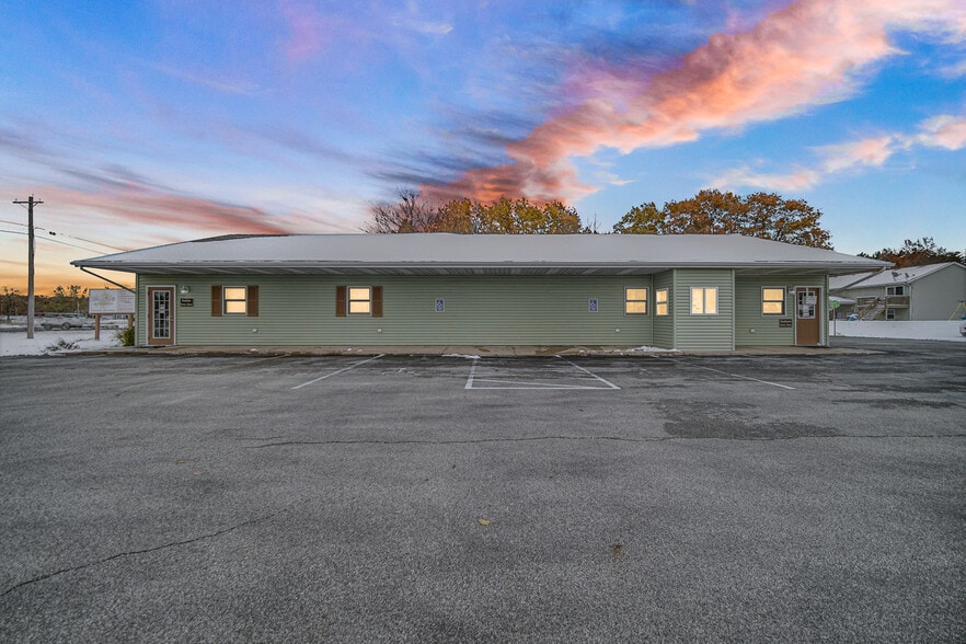 165 E Robbins St, Wheatfield, IN for sale - Building Photo - Image 3 of 34