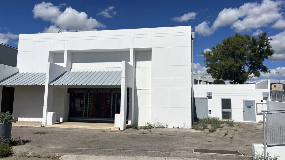 Retail in VITROLLES for sale - Building Photo - Image 2 of 6