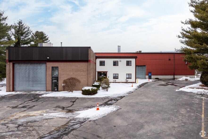 19 S Maple St, Bellingham, MA for sale - Primary Photo - Image 1 of 1