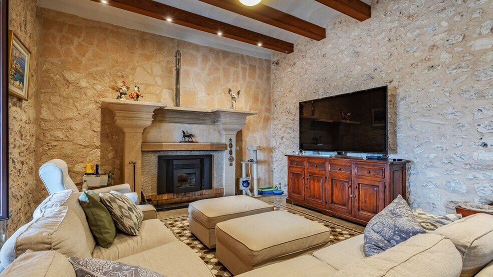 Land in Lloret de Vistalegre for sale - Interior Photo - Image 1 of 47