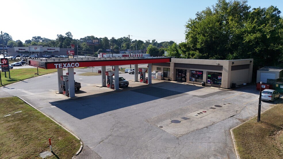 1921 McFarland Blvd, Northport, AL for sale - Primary Photo - Image 1 of 1