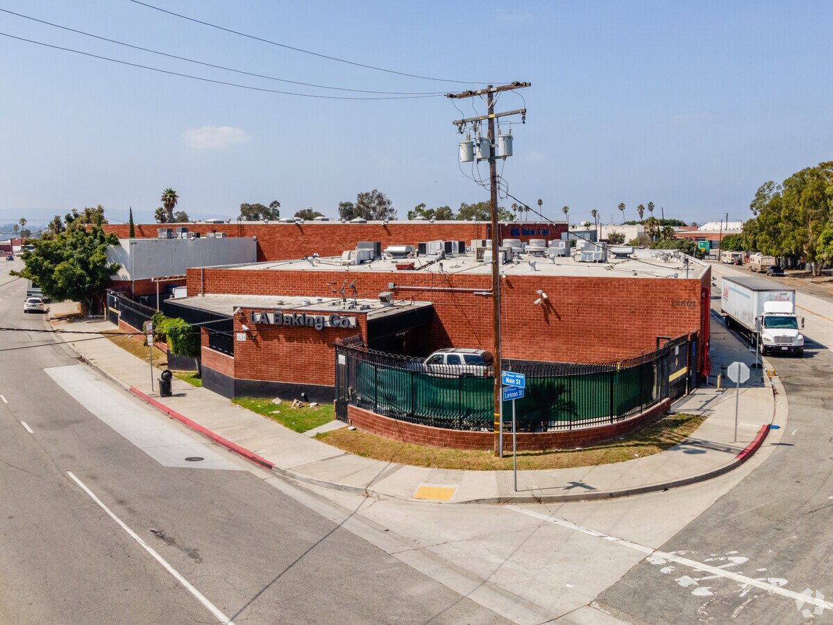 14601 S Main St, Gardena, CA 90248