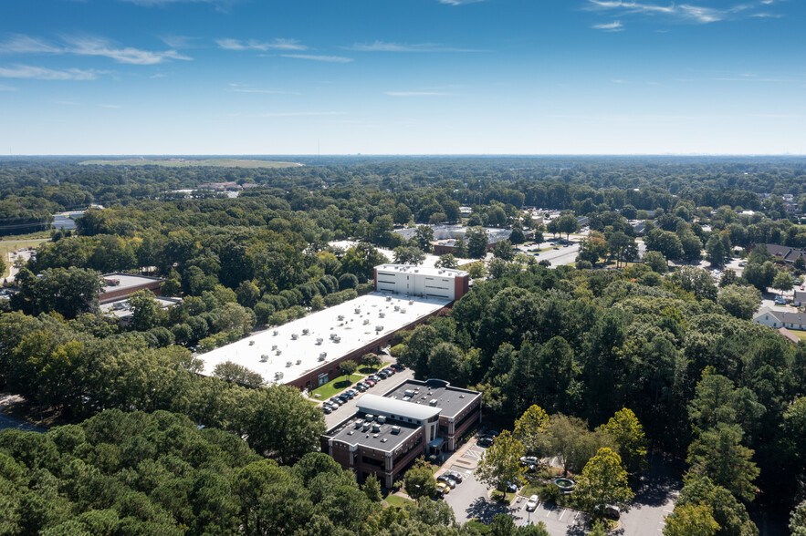 804 Omni Blvd, Newport News, VA for lease - Aerial - Image 2 of 20