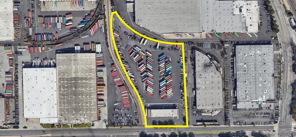 2727 E Del Amo Blvd, Compton, CA for lease - Primary Photo - Image 1 of 1