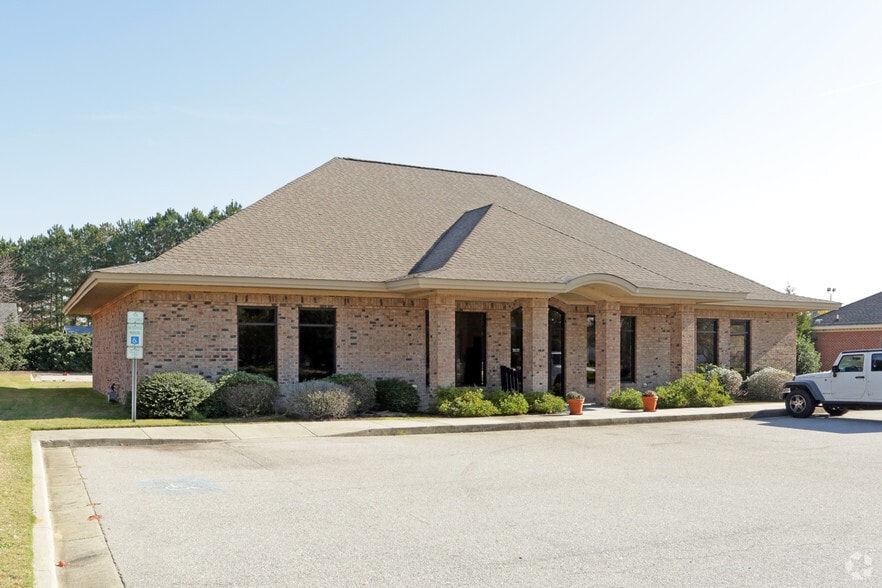 3102 Nash St N, Wilson, NC 27896