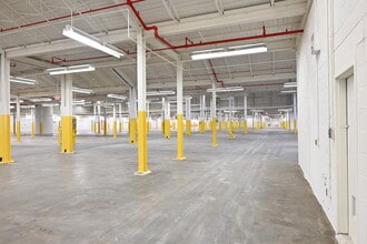 200 28th St, McKeesport, PA for lease Interior Photo- Image 1 of 2