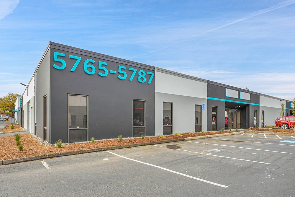 5743 NE Columbia Blvd, Portland, OR for lease Building Photo- Image 1 of 9
