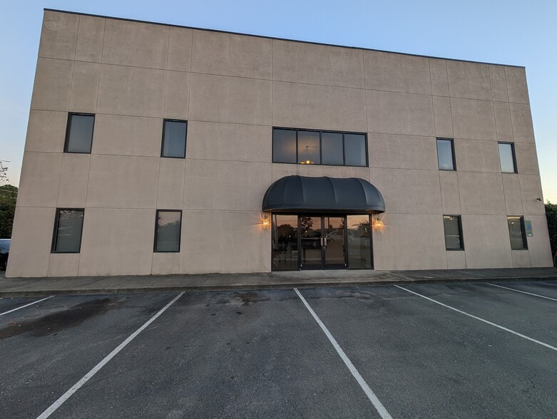 4065 Powhatan Rd, Clayton, NC for lease - Building Photo - Image 1 of 6