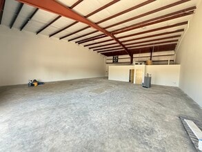3357 Copter Rd, Pensacola, FL for lease Interior Photo- Image 1 of 6