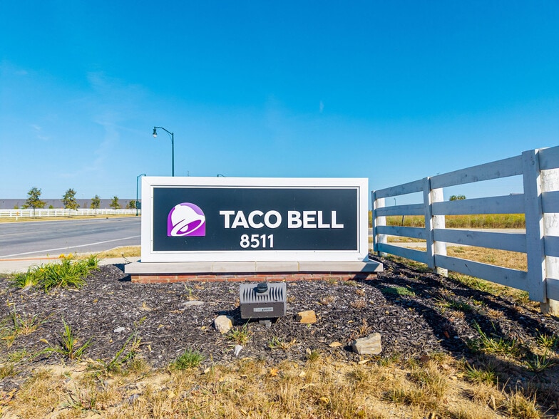 8511 Smiths Mill Rd, New Albany, OH for sale - Building Photo - Image 3 of 6