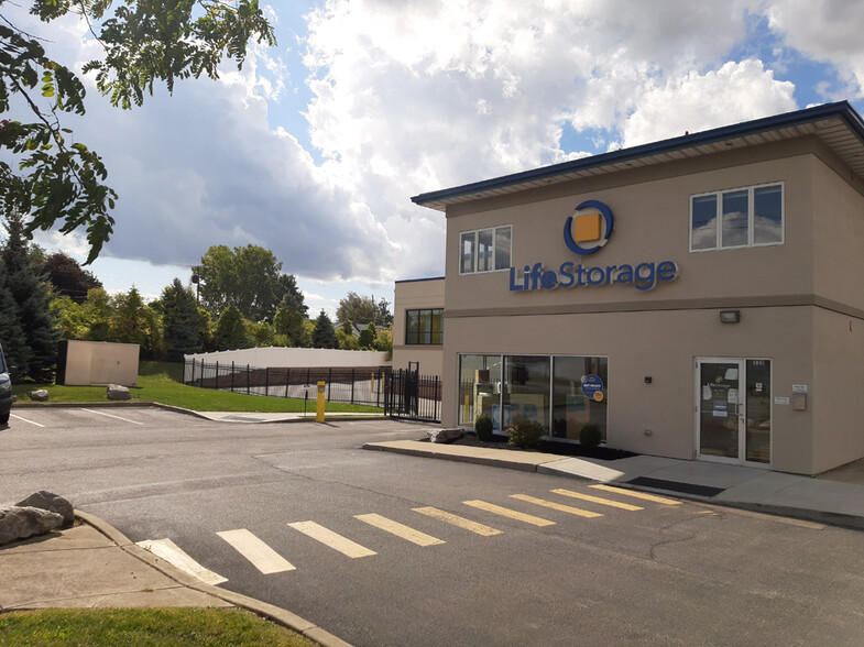 550 Cayuga Rd, Buffalo, NY for lease - Primary Photo - Image 1 of 11