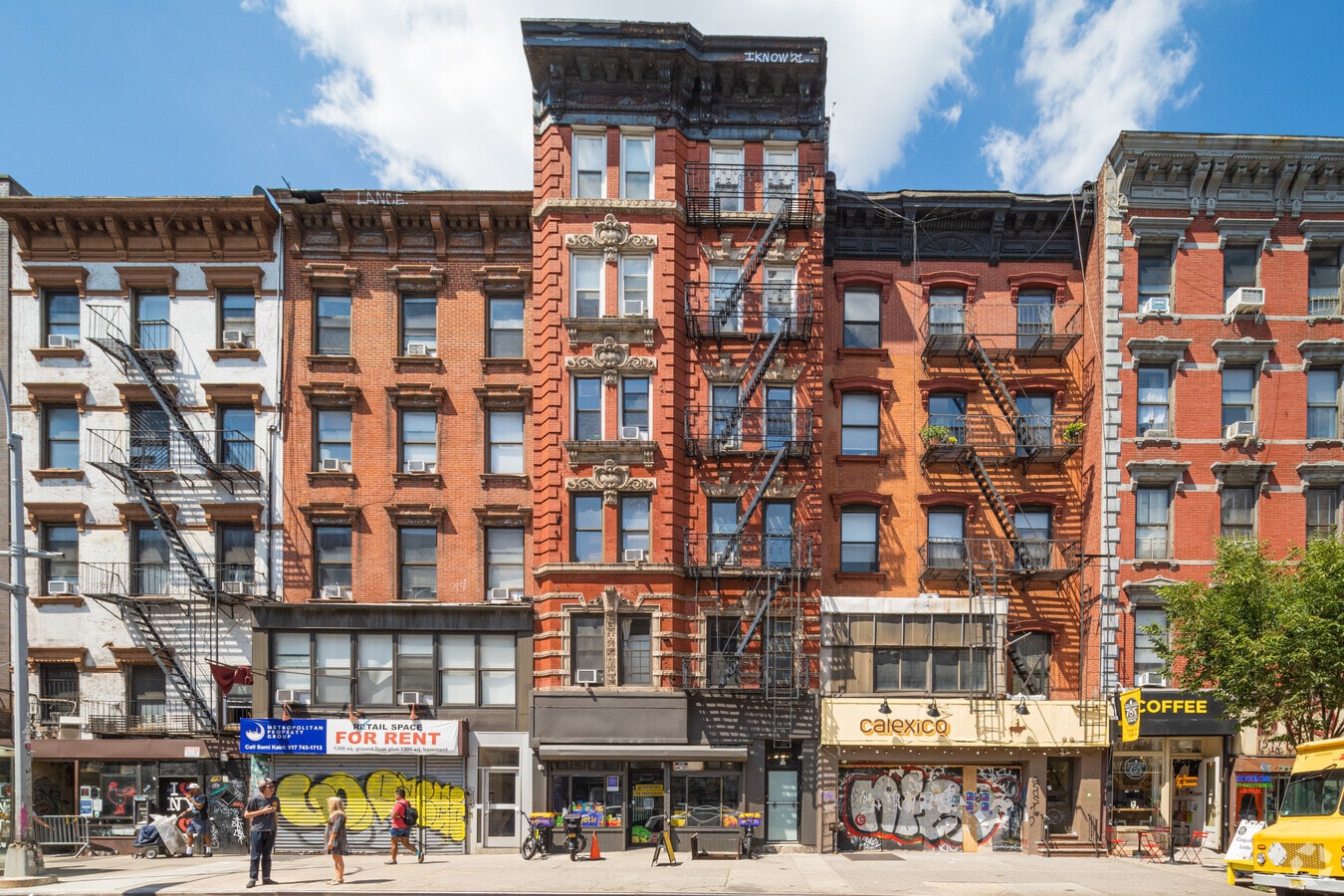 【定価の半額／額縁付】The Library East Village NY 定価の半額／額縁付】The Library East Village NY - メルカリ
