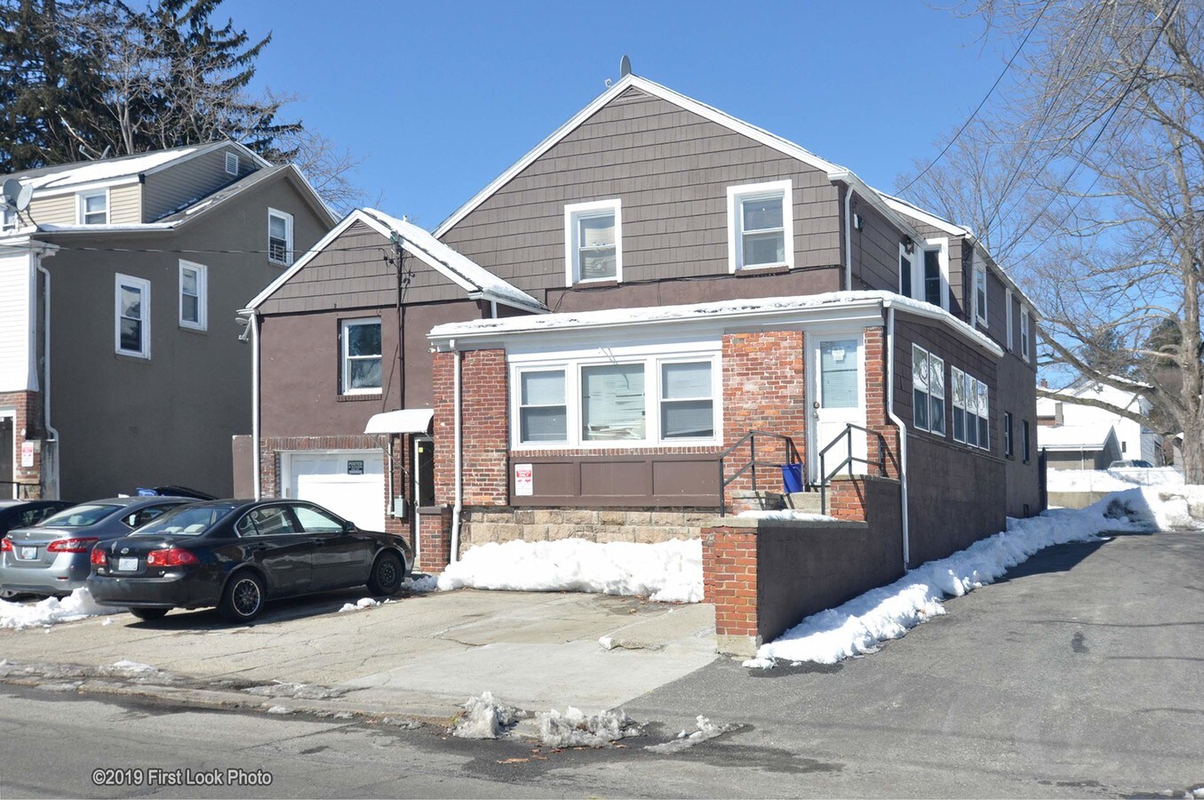 481 Blackstone St, Woonsocket, RI 02895