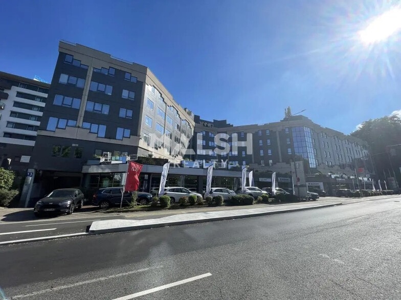 Flex in Tassin-la-Demi-Lune for sale - Building Photo - Image 1 of 17