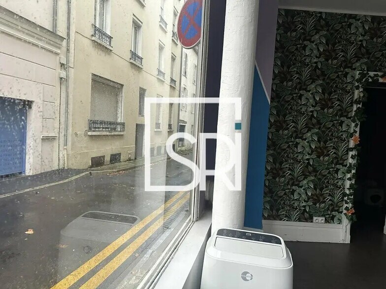 Retail in Vichy for lease - Building Photo - Image 2 of 10